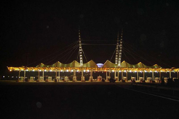 選擇膜結(jié)構(gòu)膜布批發(fā)的優(yōu)勢：品質(zhì)保障，成本優(yōu)化，應用廣泛