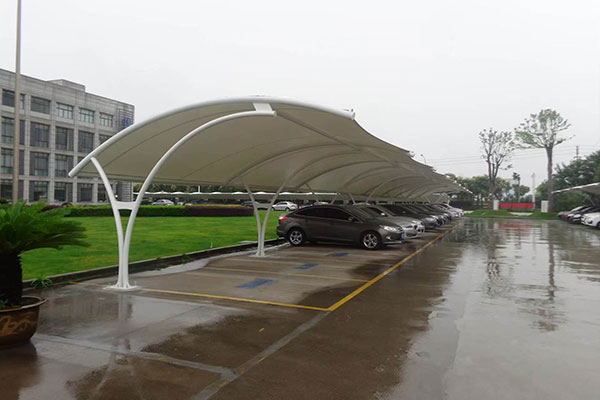 不同膜材的使用壽命：揭秘材料選擇對(duì)建筑性能的影響